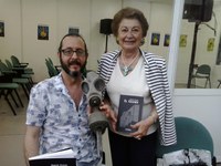 El Examen firmó en la Feria del Libro de Huelva